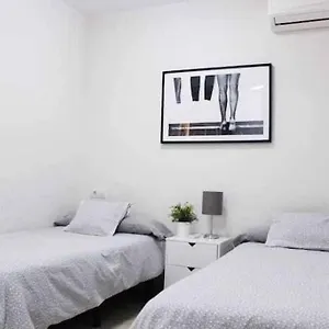 https://best-location-apartment-in-marbella-beachfront-29602.es-andalucia.com